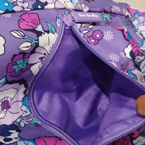 VERA BRADLEY PURPKE FLORAL SLING BACK PACK - Picture 4 of 5